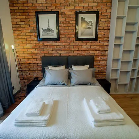 Swiety 7 Apartment *