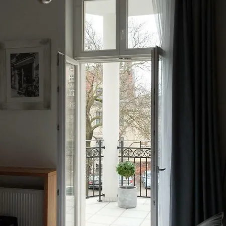 Swiety 7 بوزنان